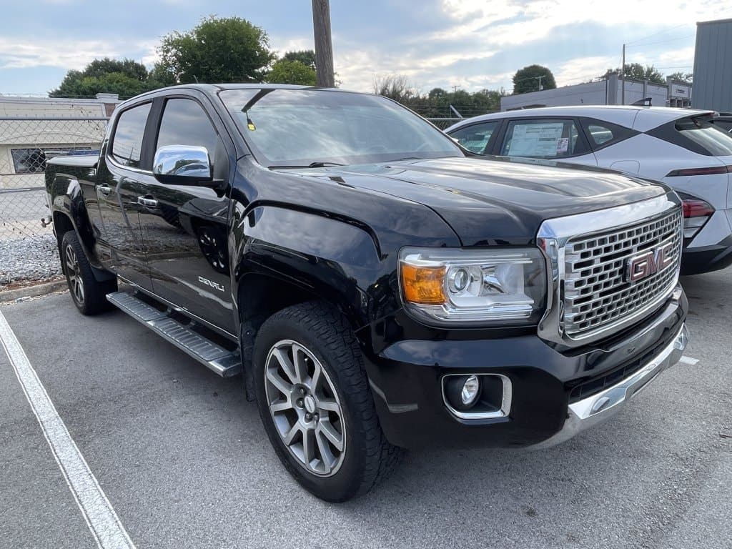 2019 GMC Canyon 4WD Denali — photo 1 of 12