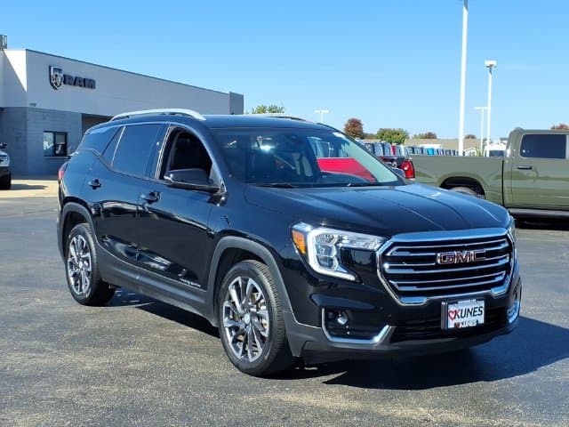 2022 GMC Terrain SLT — photo 1 of 20