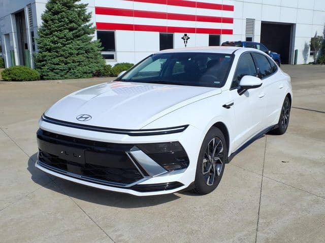2025 Hyundai Sonata SEL — photo 1 of 21