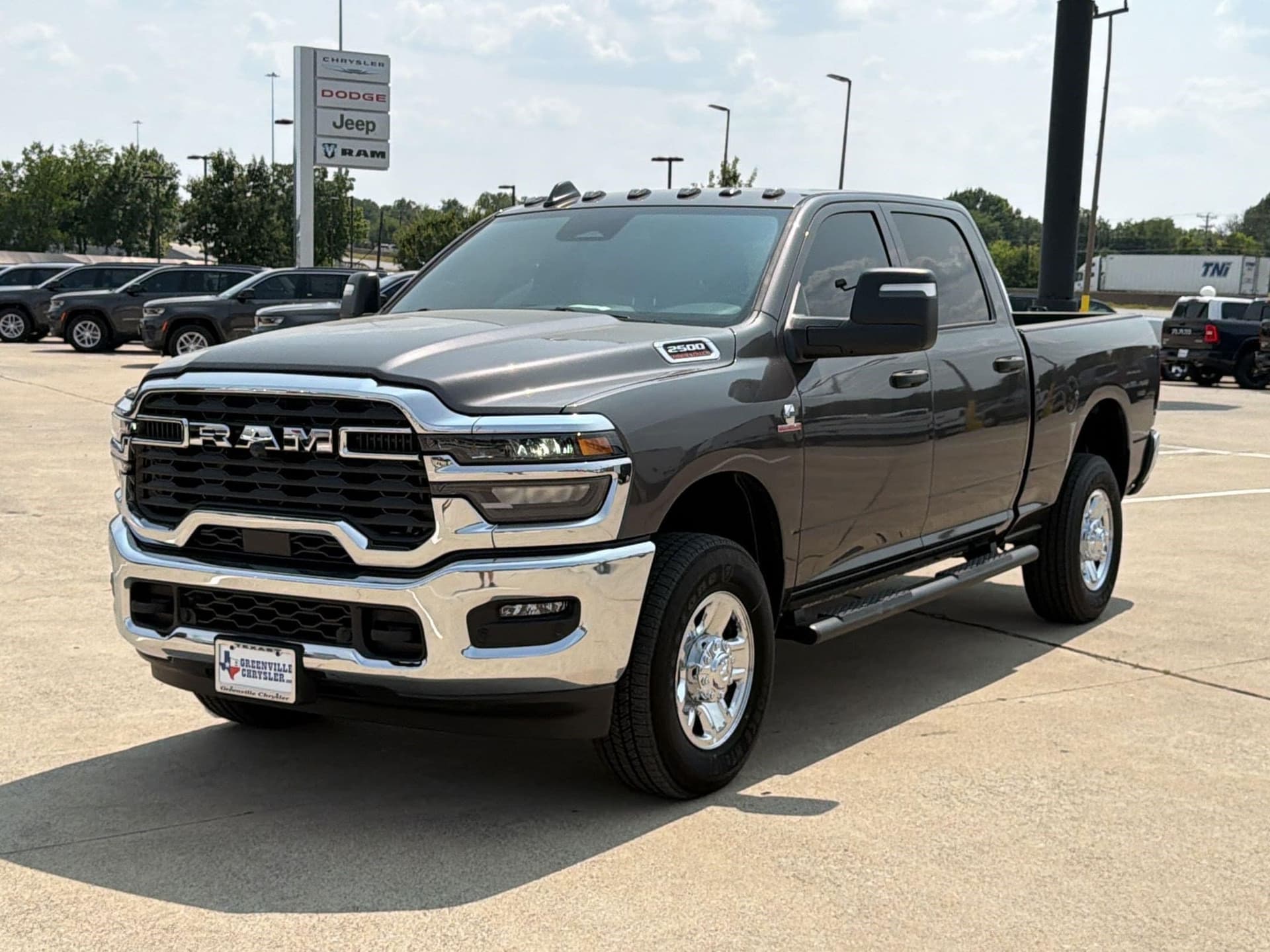 2026 RAM 2500 Tradesman Crew Cab 4x4 6'4 Box — photo 1 of 30