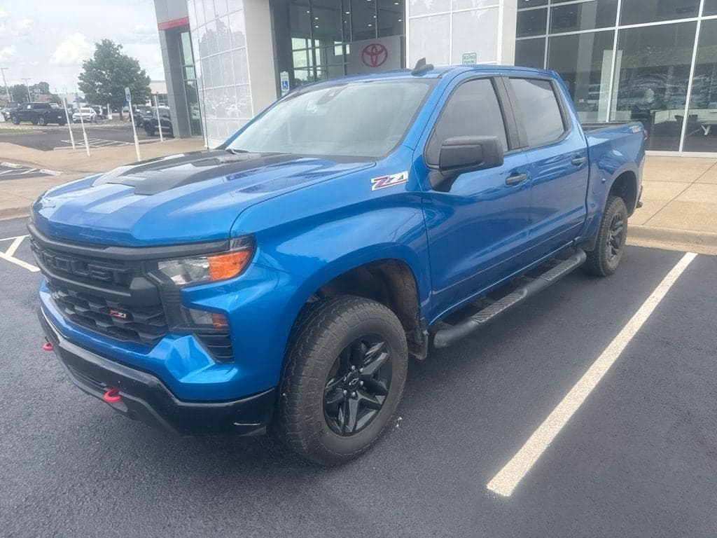 2022 Chevrolet Silverado 1500 Custom Trail Boss — photo 1 of 3