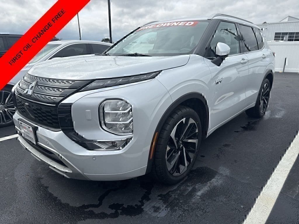 2024 Mitsubishi Outlander Phev SEL Black Edition — photo 1 of 12