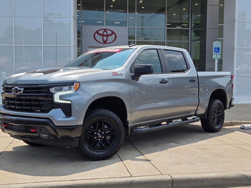 2023 Chevrolet Silverado 1500 LT Trail Boss — photo 1 of 37