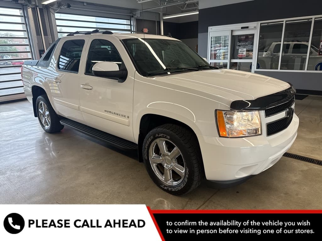2007 Chevrolet Avalanche Base — photo 1 of 30