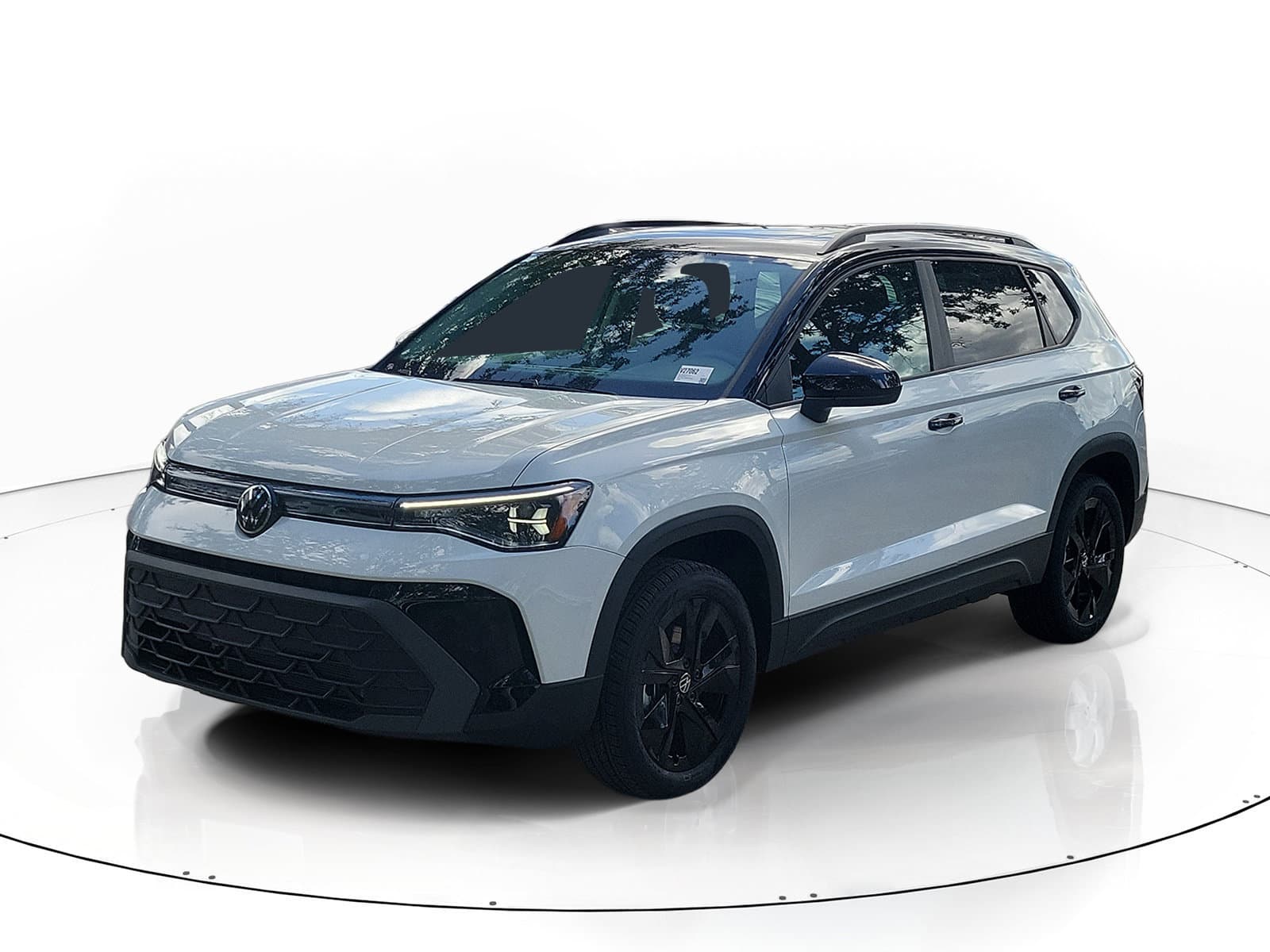 2027 Volkswagen Taos SE Black — photo 1 of 25