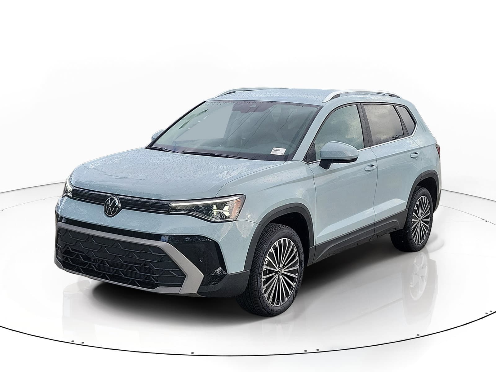 2027 Volkswagen Taos SE — photo 1 of 25