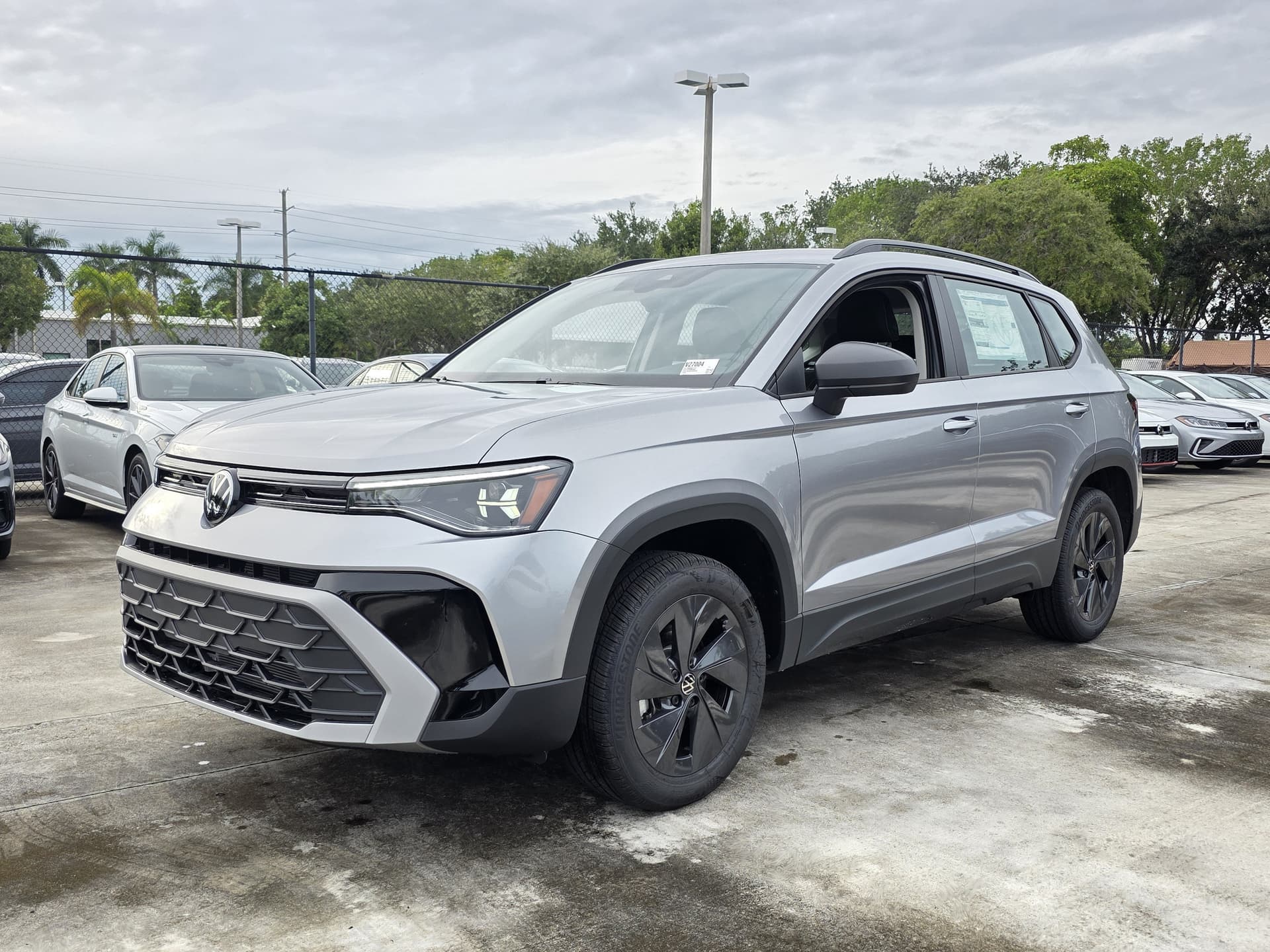 2027 Volkswagen Taos S — photo 1 of 20