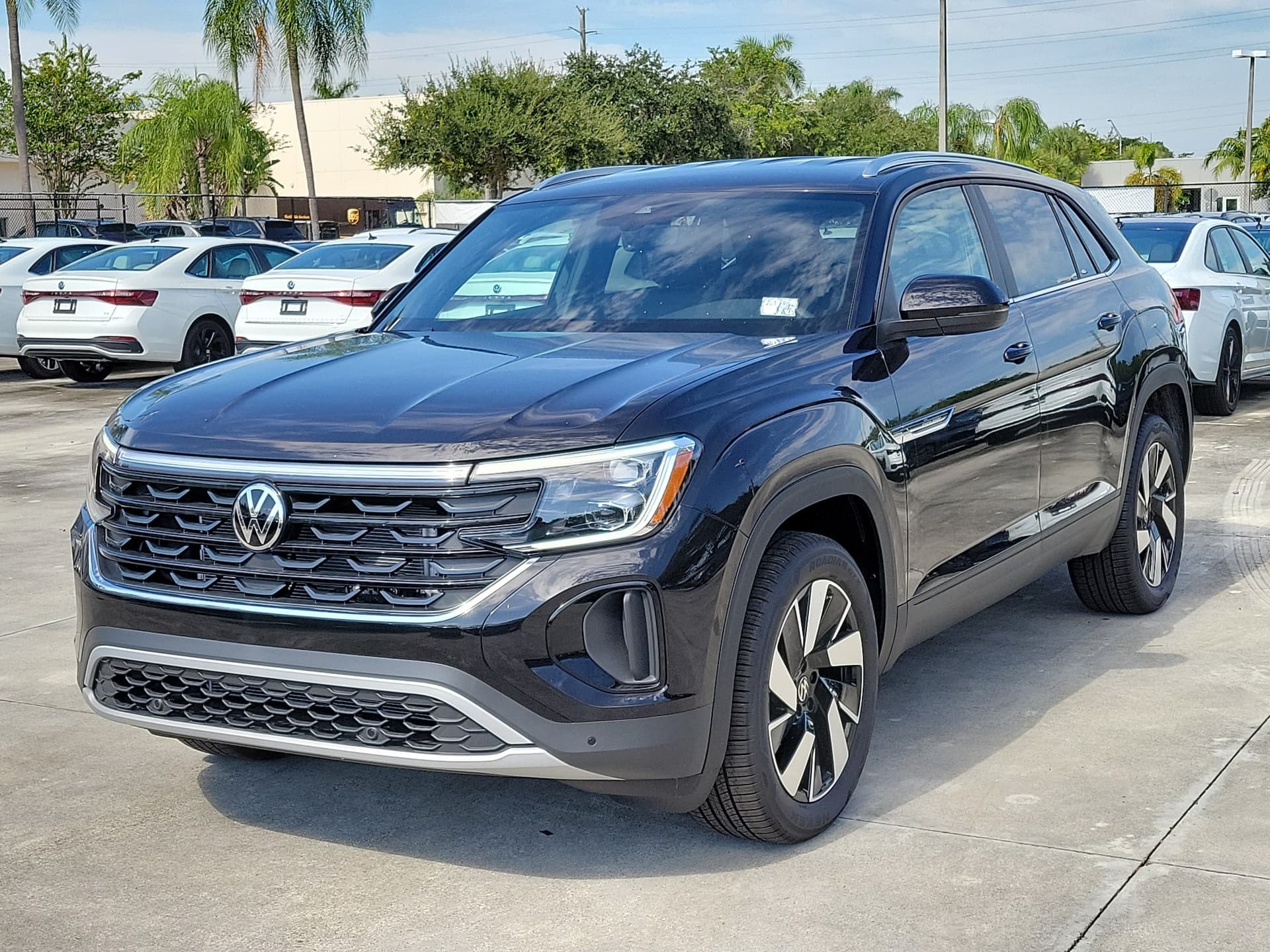 2026 Volkswagen Atlas Cross Sport SE w/Technology — photo 1 of 21