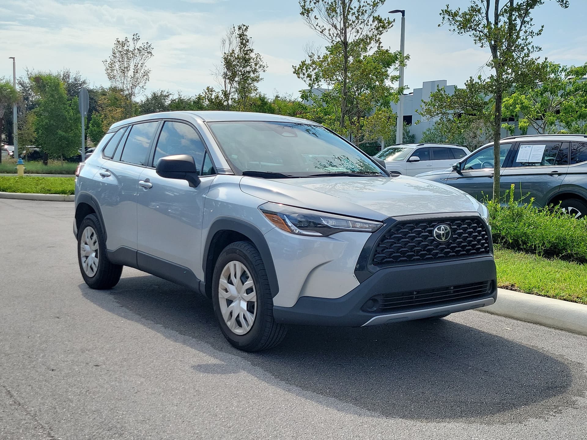 2024 Toyota Corolla Cross L — photo 1 of 4