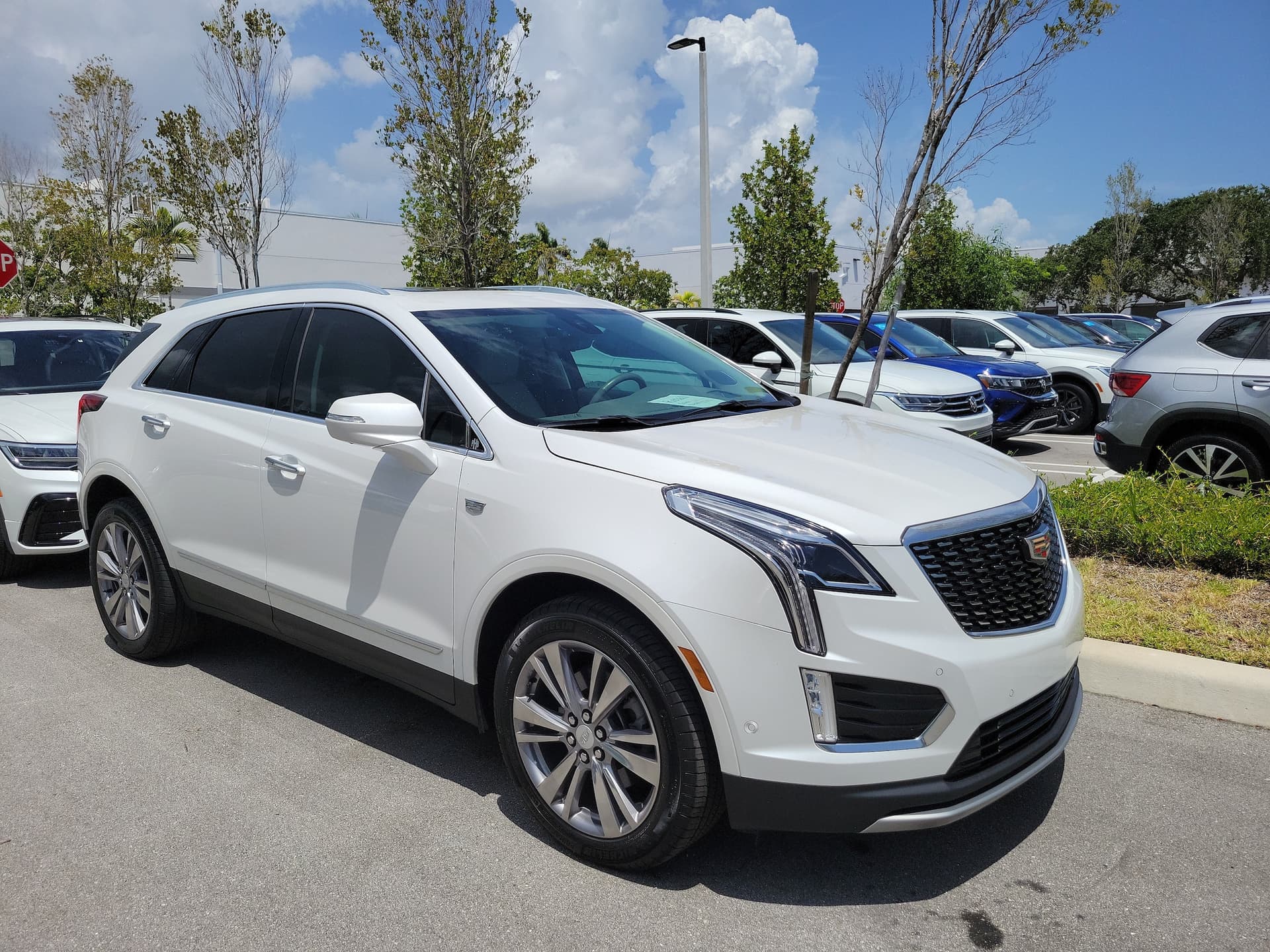 2023 Cadillac XT5 Premium Luxury — photo 1 of 4