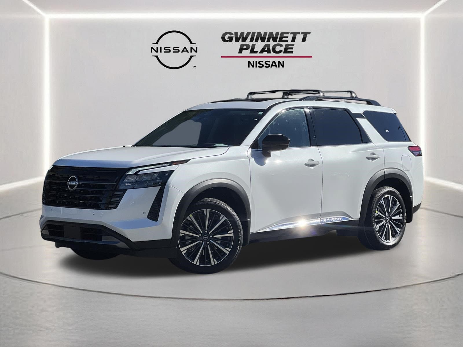 2026 Nissan Pathfinder Platinum — photo 1 of 28