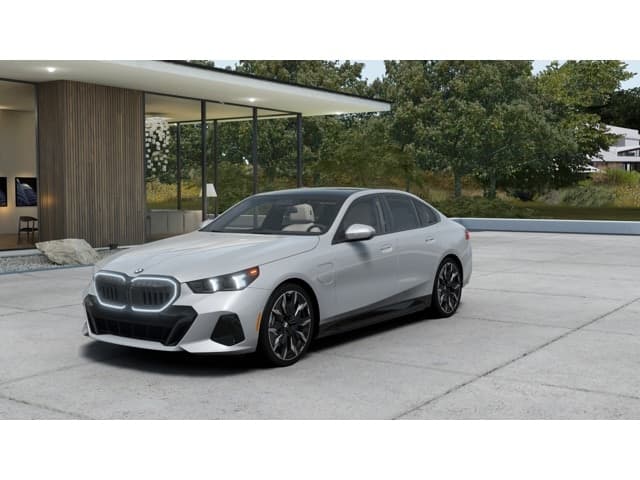 2027 BMW 550e xDrive — photo 1 of 14
