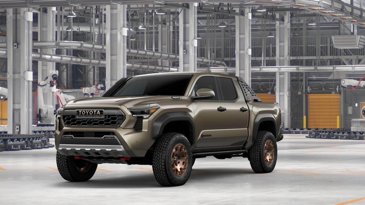 2026 Toyota Tacoma i-FORCE MAX Trailhunter — photo 1 of 22