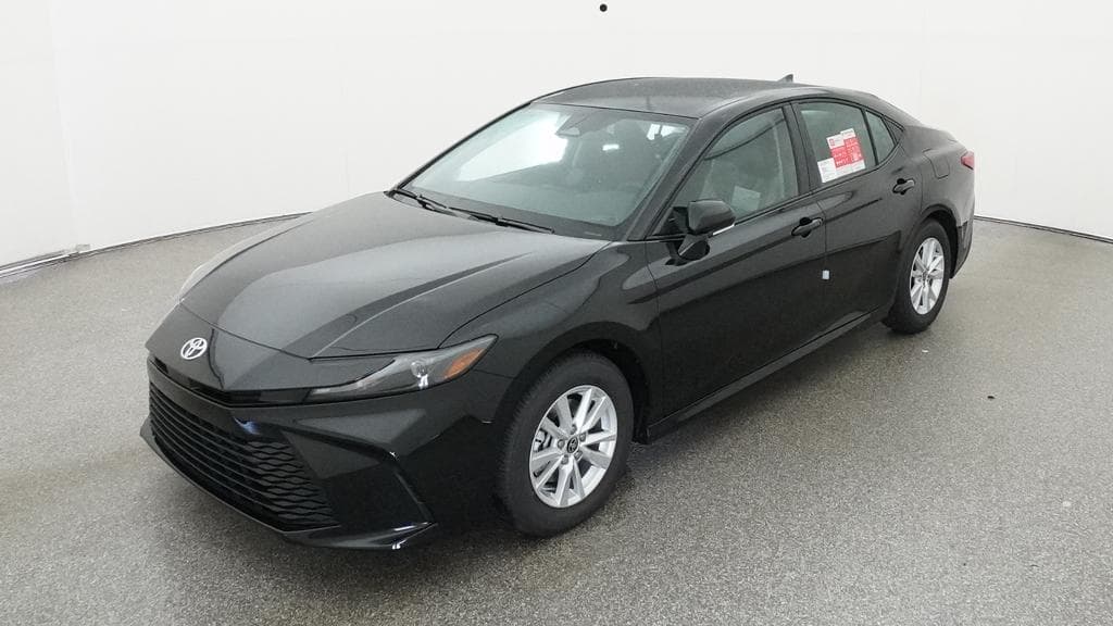 2026 Toyota Camry LE — photo 1 of 33