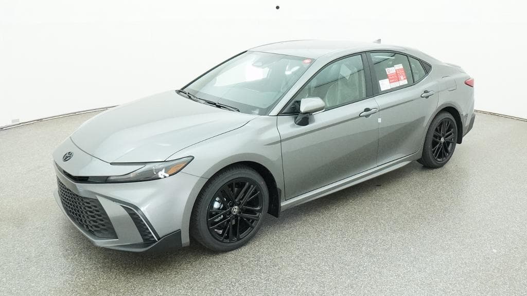 2026 Toyota Camry SE — photo 1 of 33