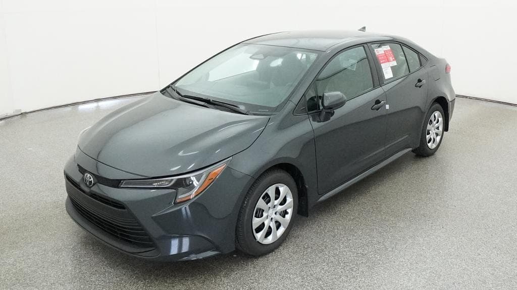 2026 Toyota Corolla LE — photo 1 of 33