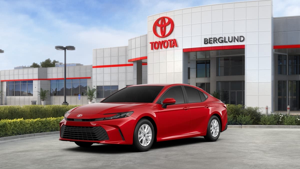 2026 Toyota Camry LE — photo 1 of 22