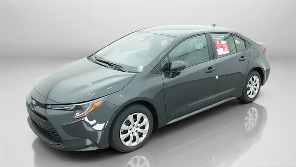 2027 Toyota Corolla LE — photo 1 of 17
