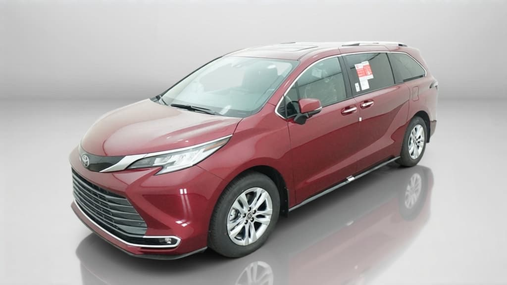 2026 Toyota Sienna Limited — photo 1 of 17