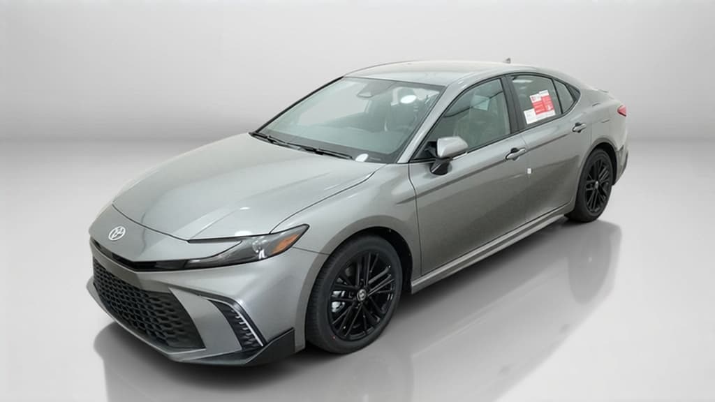 2026 Toyota Camry SE — photo 1 of 17