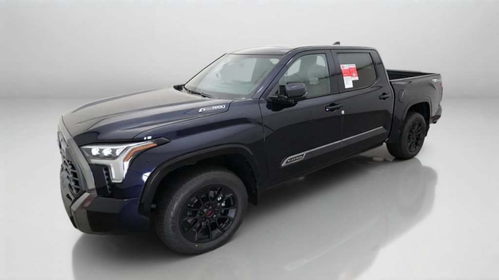 2026 Toyota Tundra 4WD Platinum — photo 1 of 17