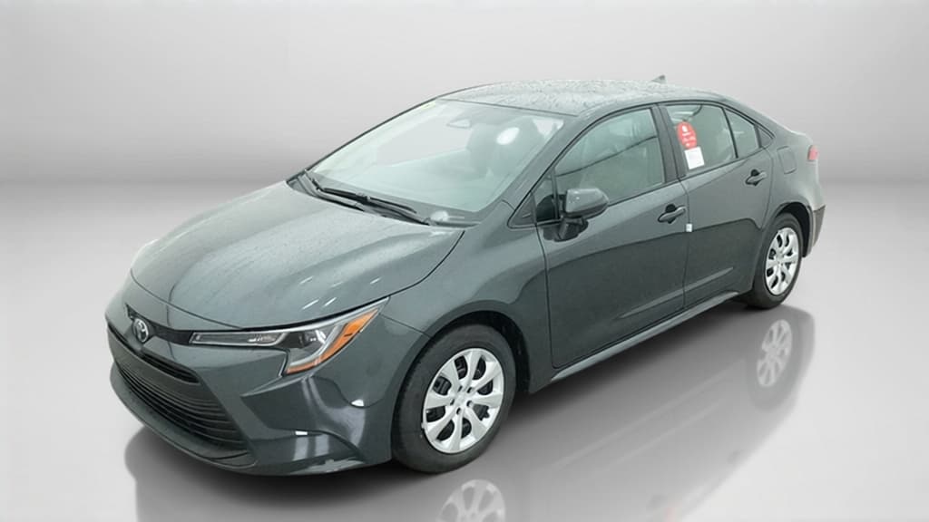 2027 Toyota Corolla LE — photo 1 of 17