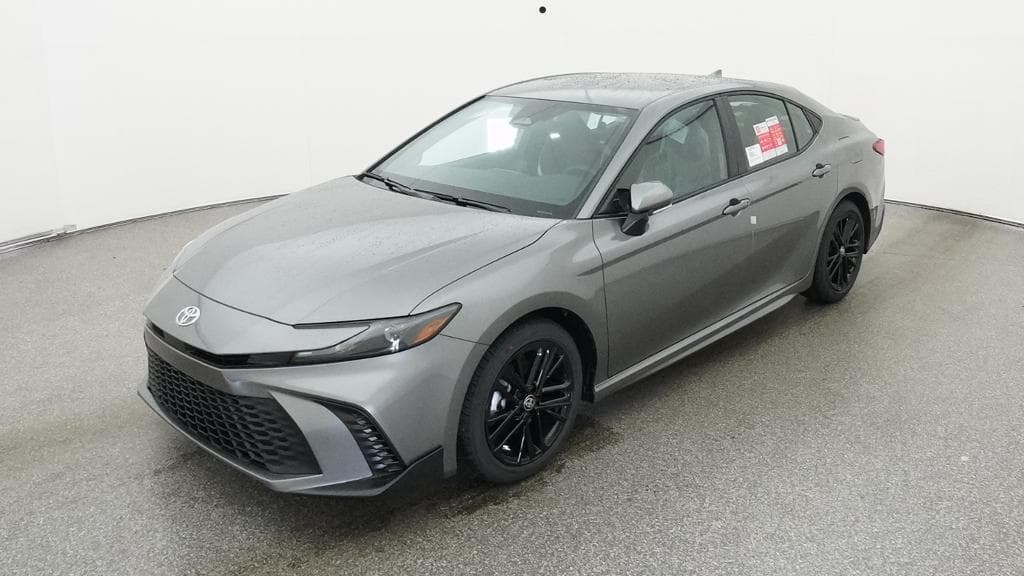 2026 Toyota Camry SE — photo 1 of 33