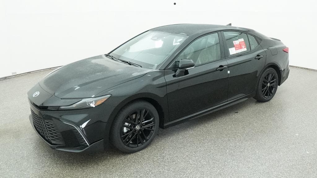 2026 Toyota Camry SE — photo 1 of 33