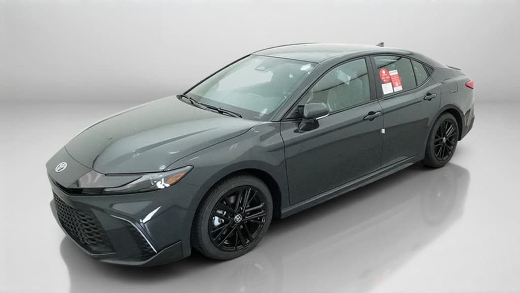 2027 Toyota Camry SE — photo 1 of 17
