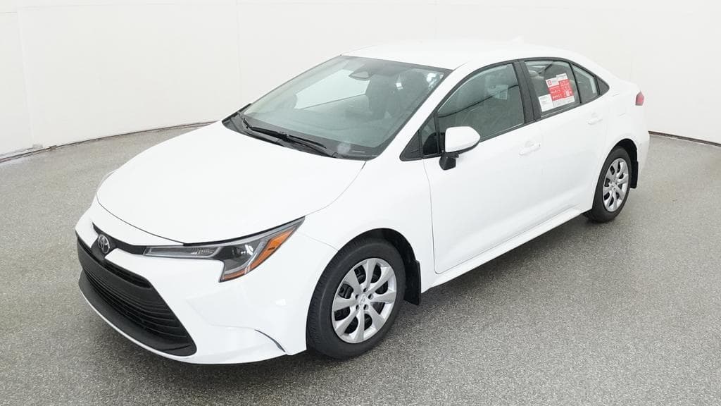 2026 Toyota Corolla LE — photo 1 of 33