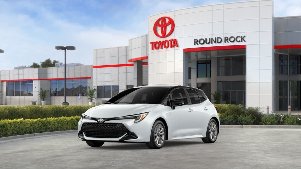 2027 Toyota Corolla Hatchback SE — photo 1 of 22