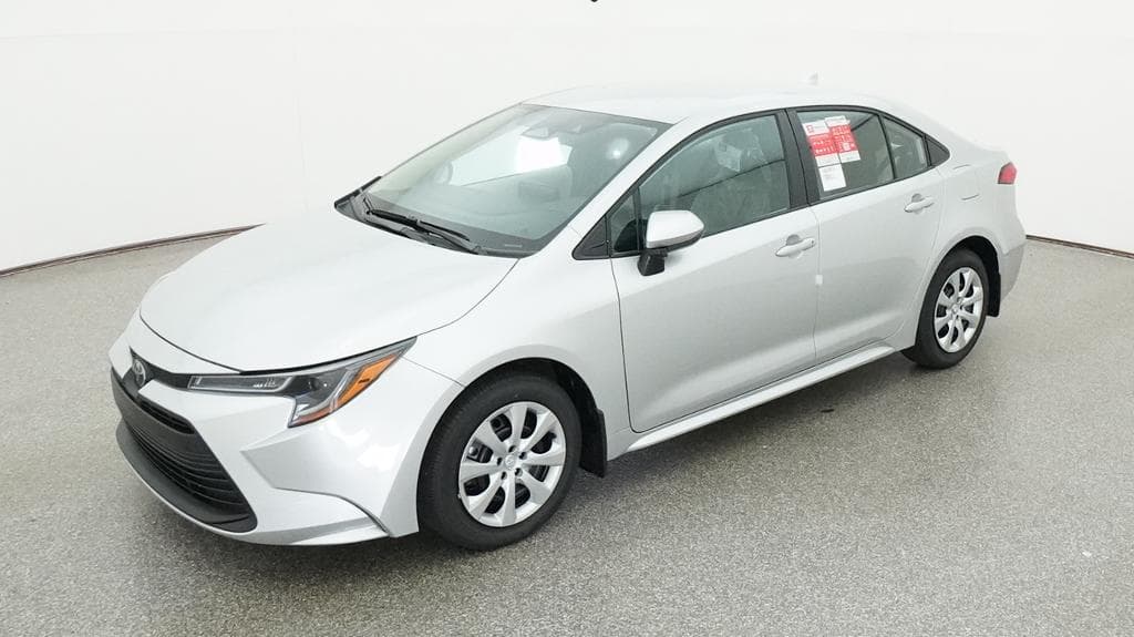 2026 Toyota Corolla LE — photo 1 of 33