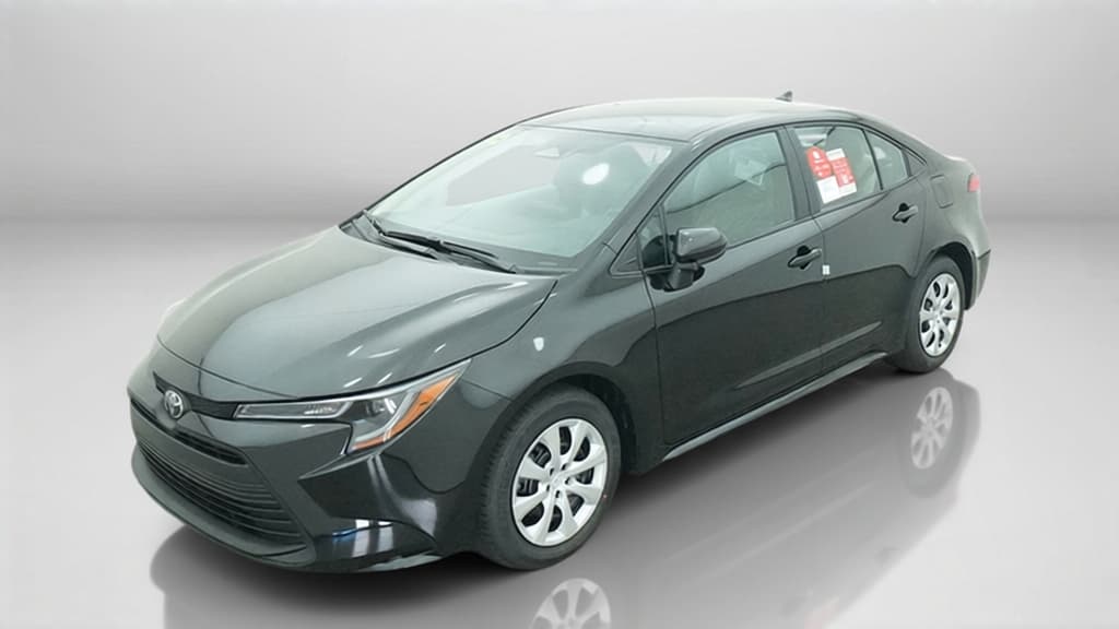 2027 Toyota Corolla LE — photo 1 of 17