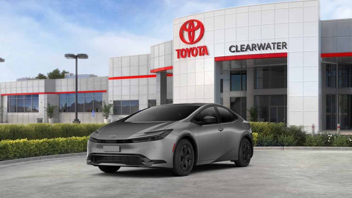 2027 Toyota Prius LE — photo 1 of 22