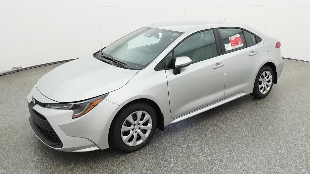2026 Toyota Corolla LE — photo 1 of 33