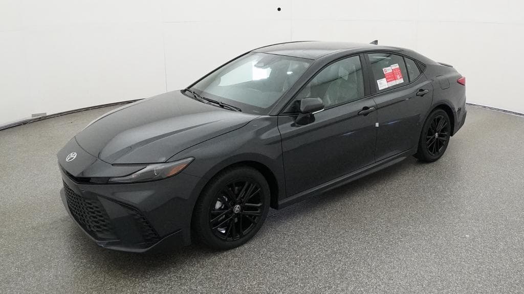 2026 Toyota Camry SE — photo 1 of 33