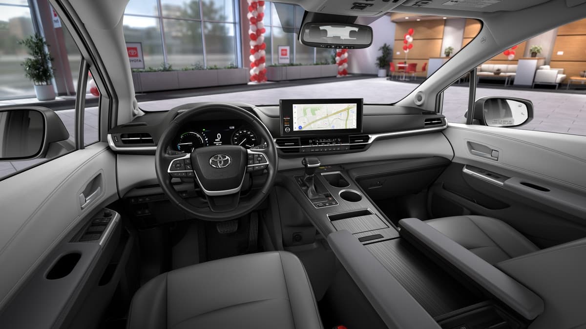 2026 Toyota Sienna XLE — photo 1 of 4