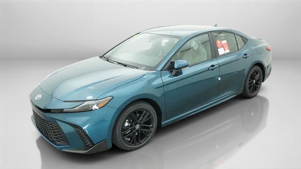 2027 Toyota Camry SE — photo 1 of 17