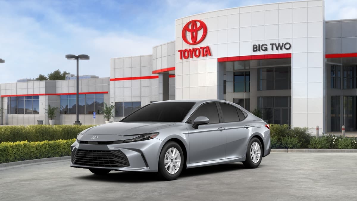 2026 Toyota Camry LE — photo 1 of 22