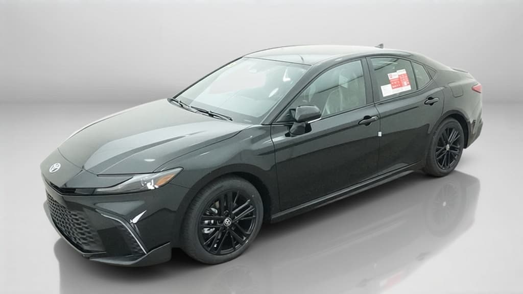 2026 Toyota Camry SE — photo 1 of 17