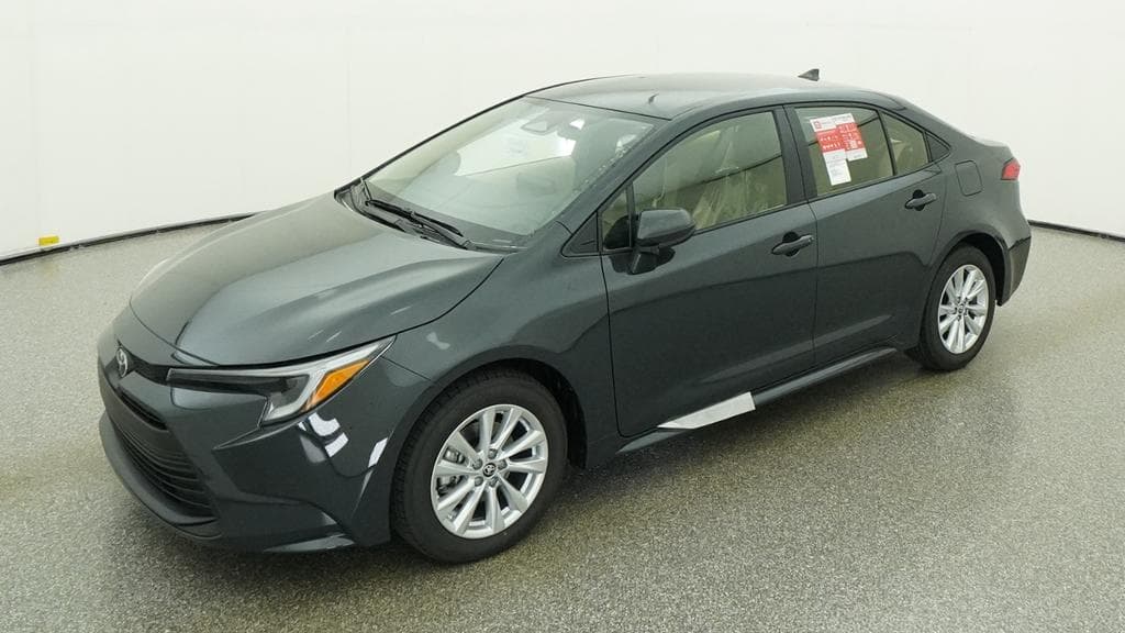 2026 Toyota Corolla Hybrid LE — photo 1 of 33