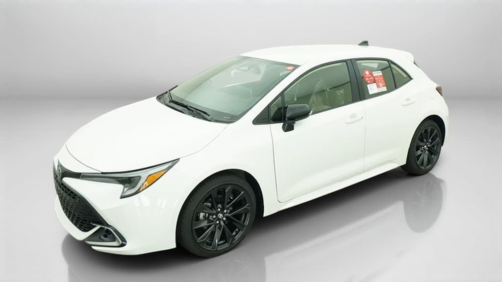 2027 Toyota Corolla Hatchback XSE — photo 1 of 17