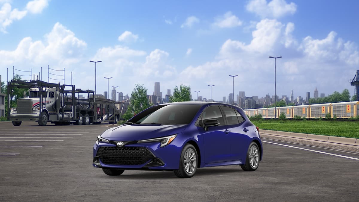 2026 Toyota Corolla Hatchback SE — photo 1 of 22