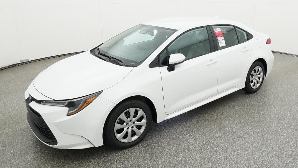 2026 Toyota Corolla LE — photo 1 of 33