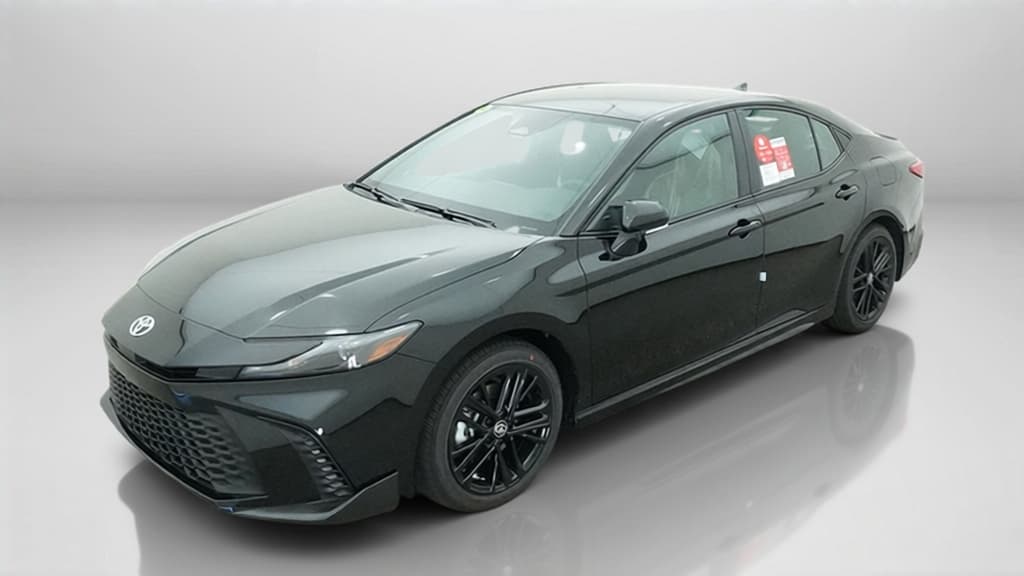2027 Toyota Camry SE — photo 1 of 17