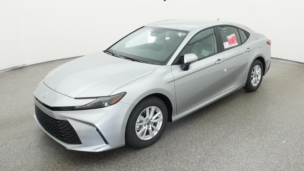 2026 Toyota Camry LE — photo 1 of 33