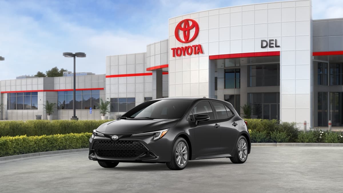 2026 Toyota Corolla Hatchback SE — photo 1 of 22