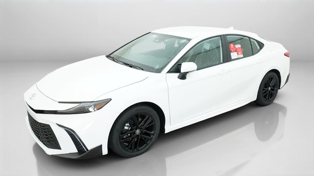 2027 Toyota Camry SE — photo 1 of 17