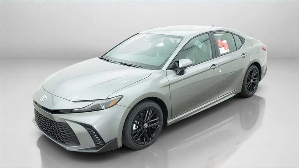 2027 Toyota Camry SE — photo 1 of 17