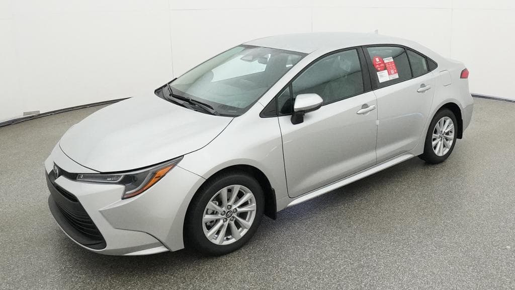 2027 Toyota Corolla LE — photo 1 of 33